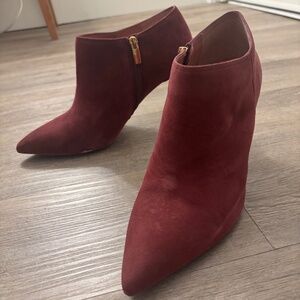 Burgundy suede Vince Camuto booties